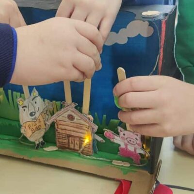 SB DEC 21.Puppet theatre during reading clubs in Grade 2 (3)