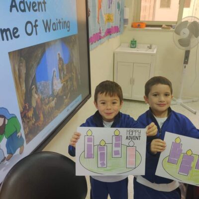 SB Dec 19.Grade 1 Br Benjamin boys preparing an Advent Wreath craft (3)
