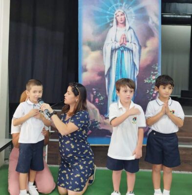 23.Whole school assembly (2)